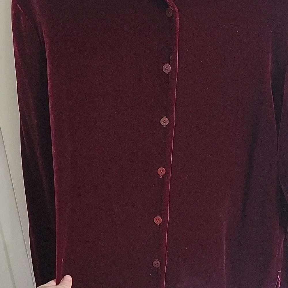 Eileen Fisher Deep Wine Burgundy Red Velvet Silk Blouse, Size S - Picture 6 of 8
